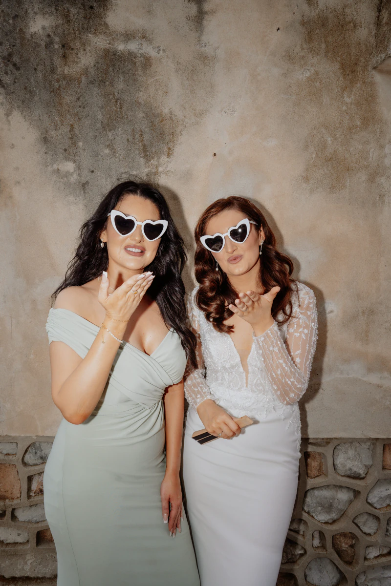 Wedding guests, party makeup